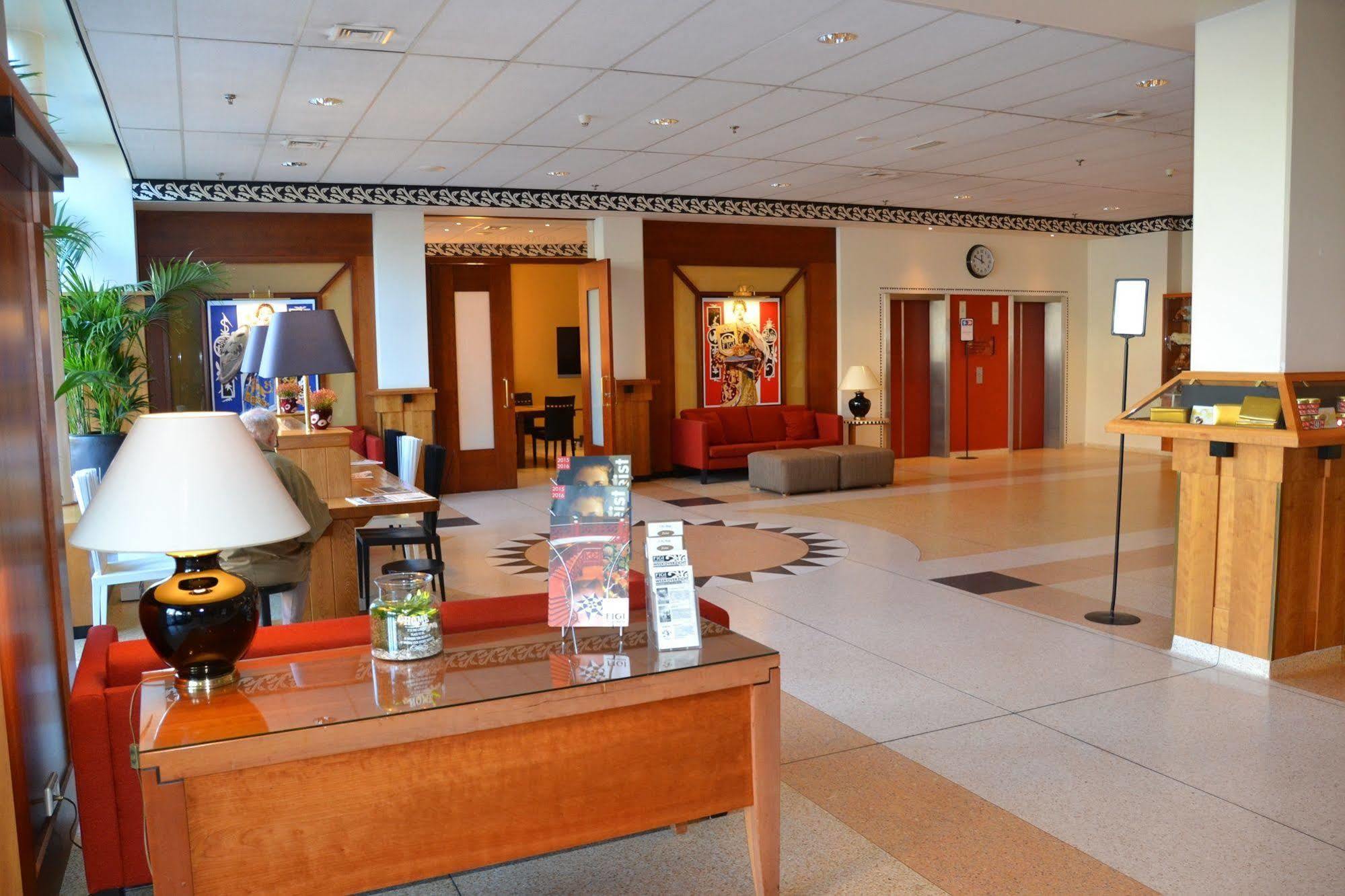 Theater Figi Hotel 4*